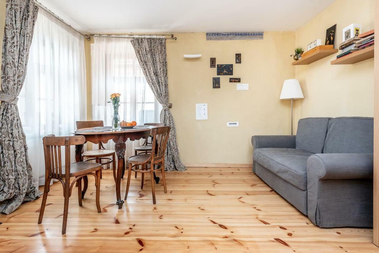 Angel House Vilnius, 6 Appartement Buitenkant foto